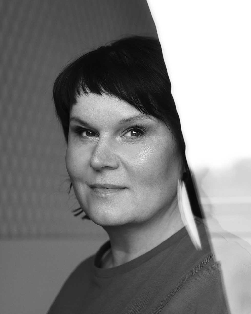 Gosia Gadula, właścicielka Studia Powidoki, portret biało-czarny